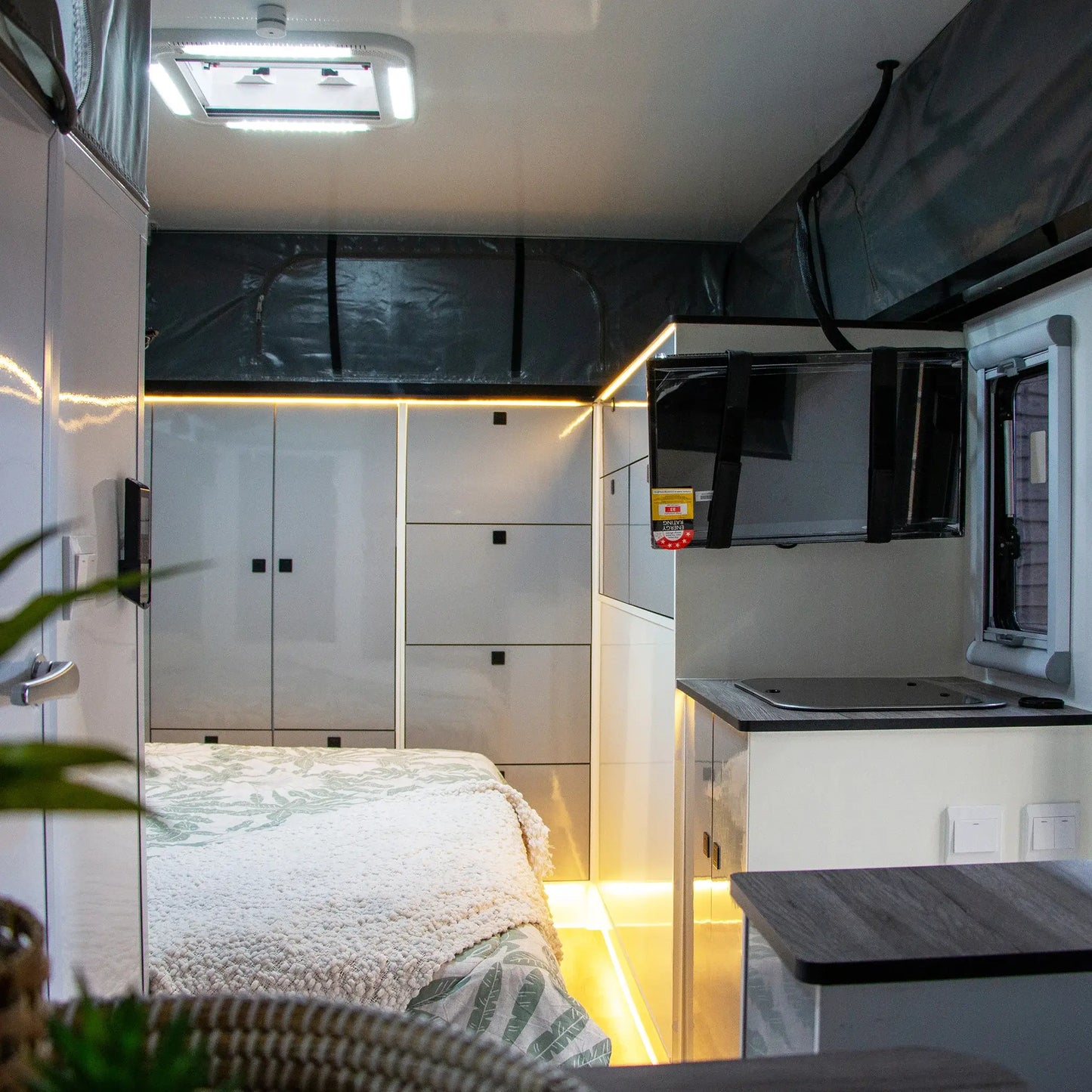 FAKAWI TRIBE 2 - 15ft Camper