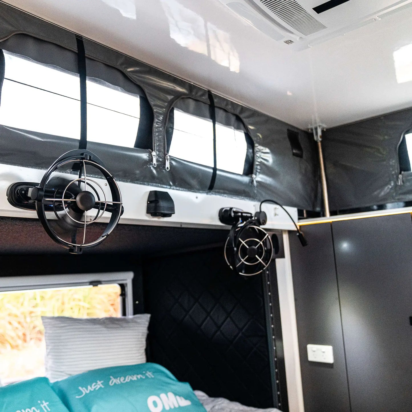 FAKAWI TRIBE 2 - 15ft Camper