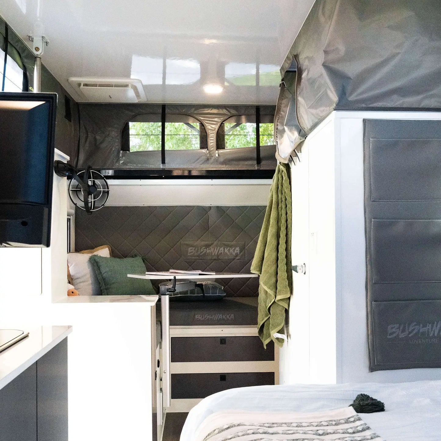 FAKAWI TRIBE 2 - 15ft Camper