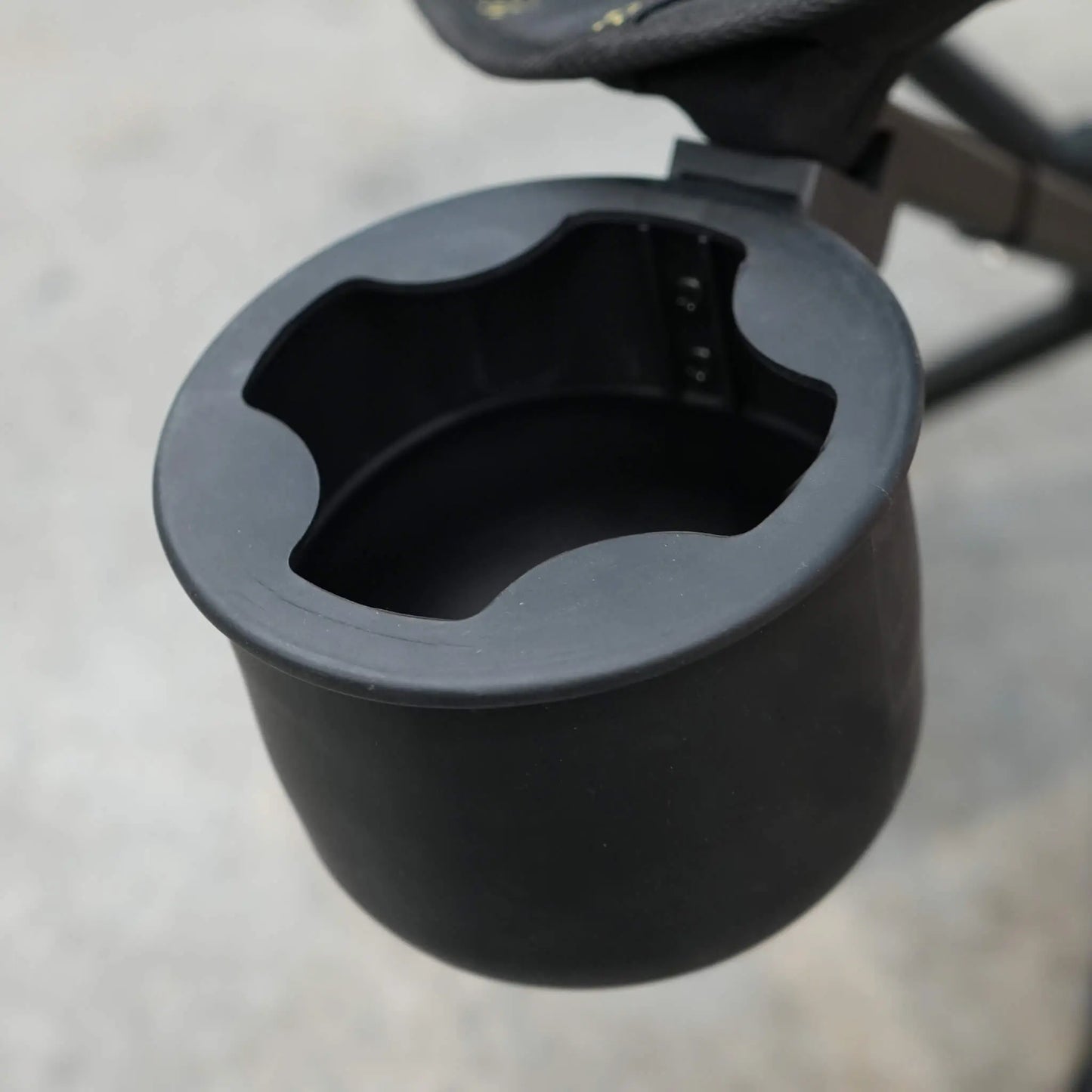 High 5 Chair with Cup Holder