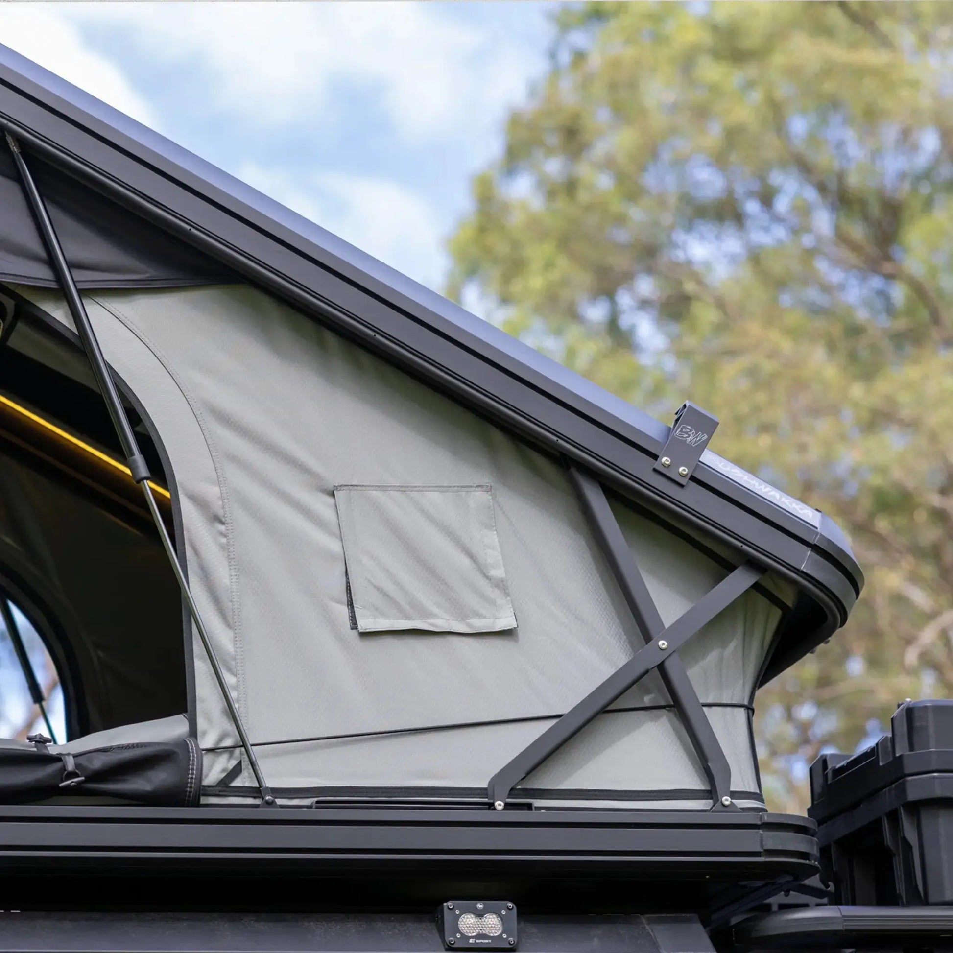 Shack BUSHWAKKA ADVENTURE GEAR